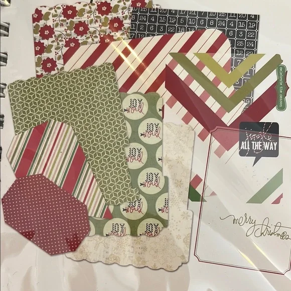 Heidi Swapp Red and White Striped Memory Album - Picture 3 of 3
